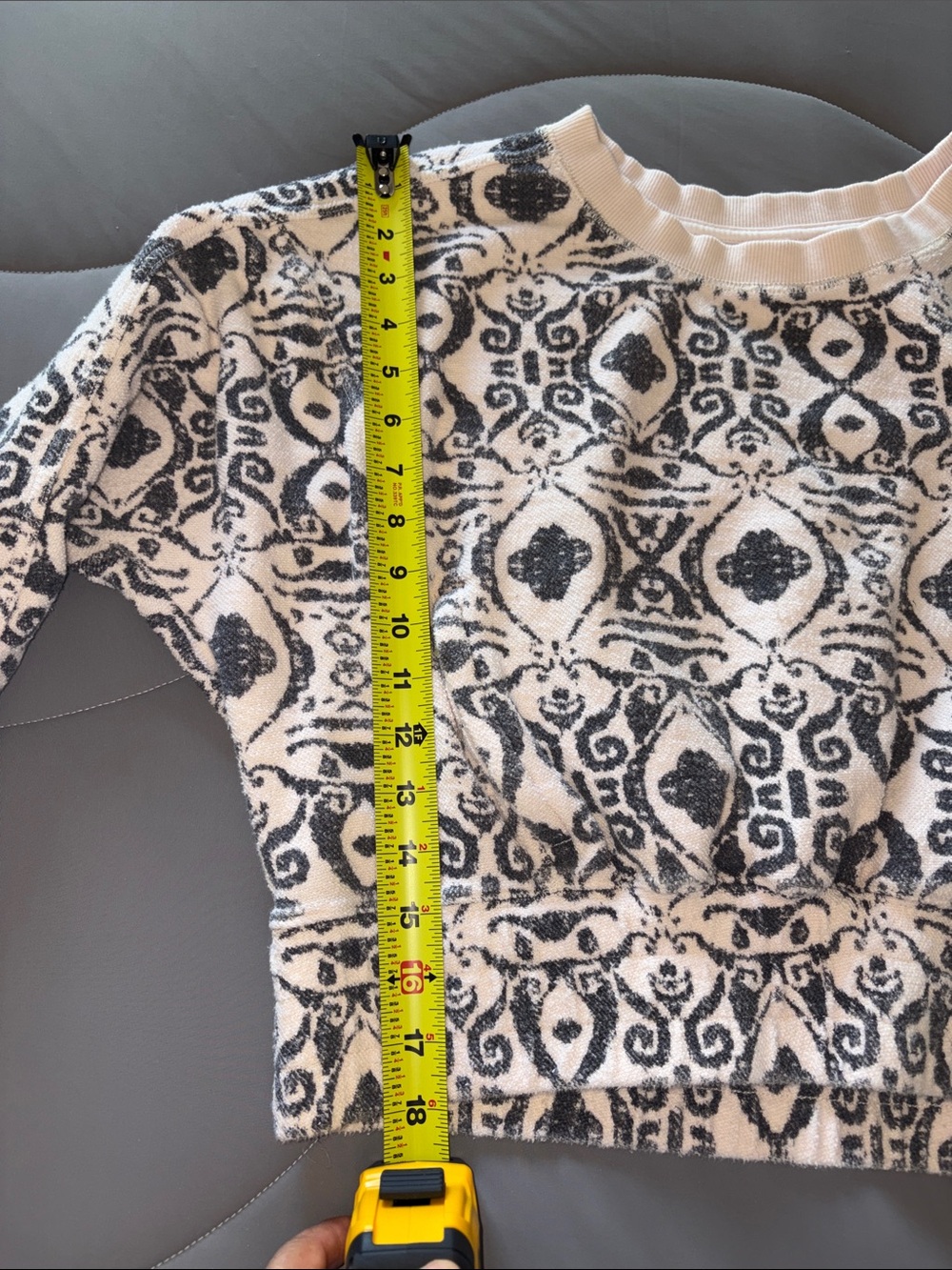 Free People Movement Women’s Long Sleeve Black & Cream Patterned Crop Top M - Picture 5 of 11